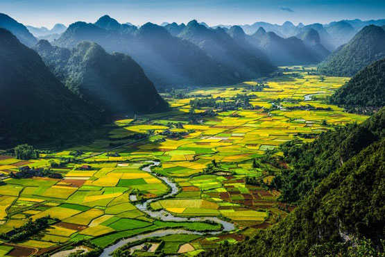 Đất nước Việt Nam tươi đẹp trong sáng của tác giả Thanh Hải